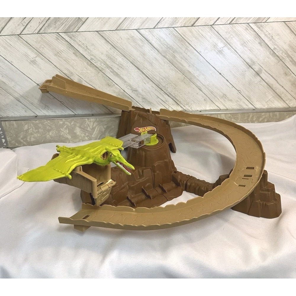 Hot Wheels City Pterodactyl Volcano Track Set Green Dino Garage Replacement Part